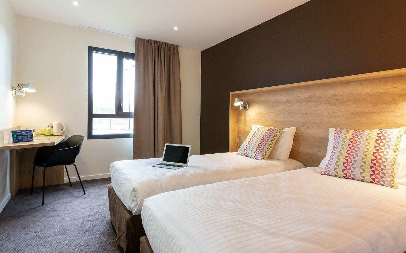 Campanile Laval Nord Hotel Buitenkant foto